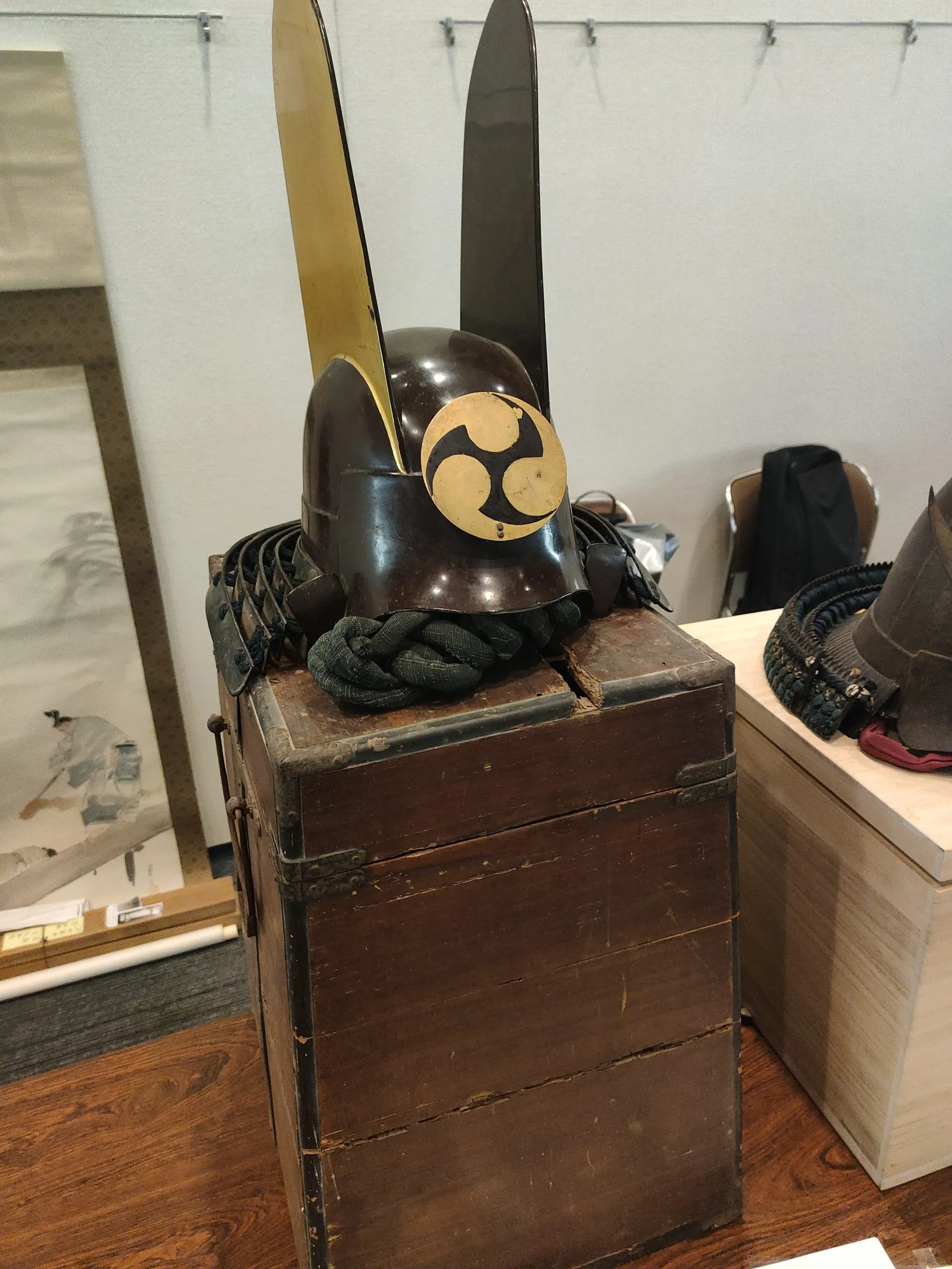 Biannual dealers Tokio auction 16