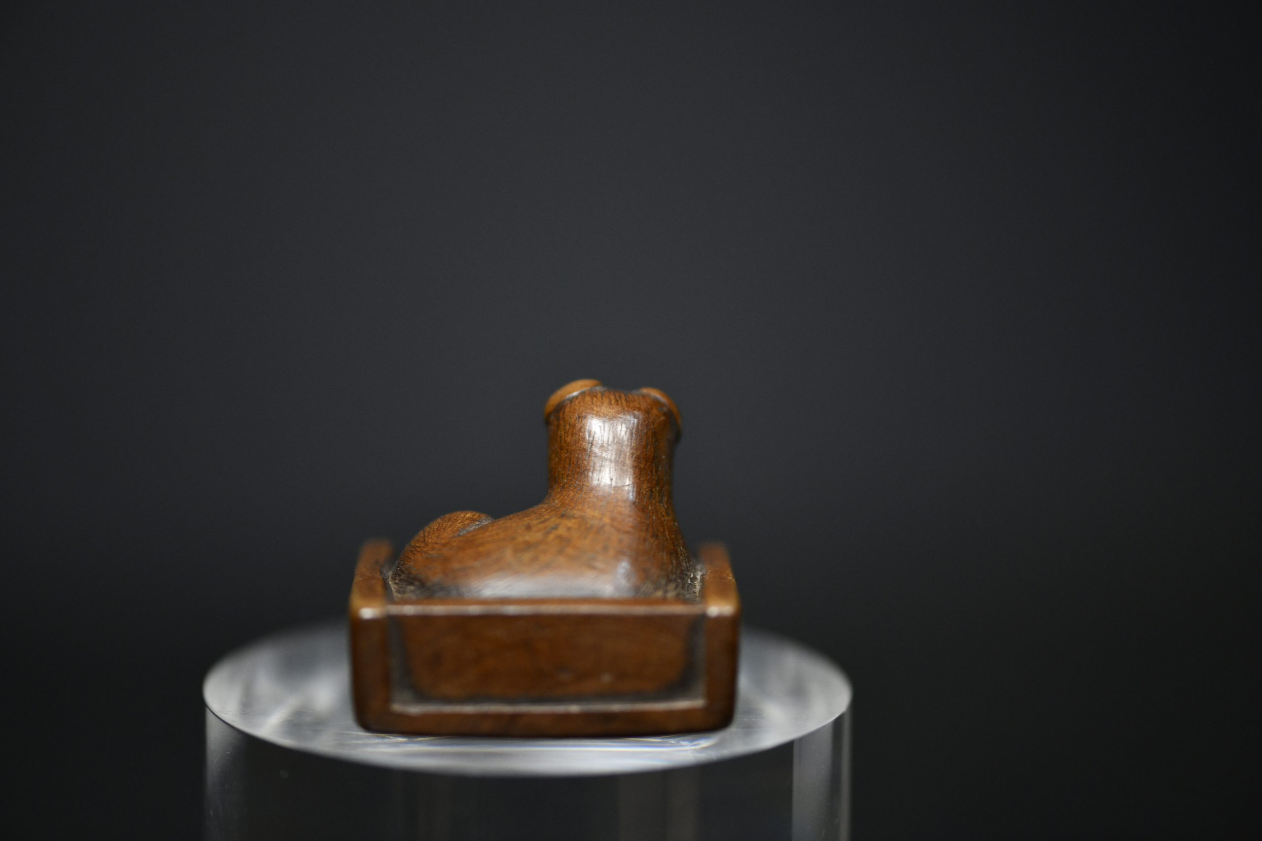 dog dated netsuke