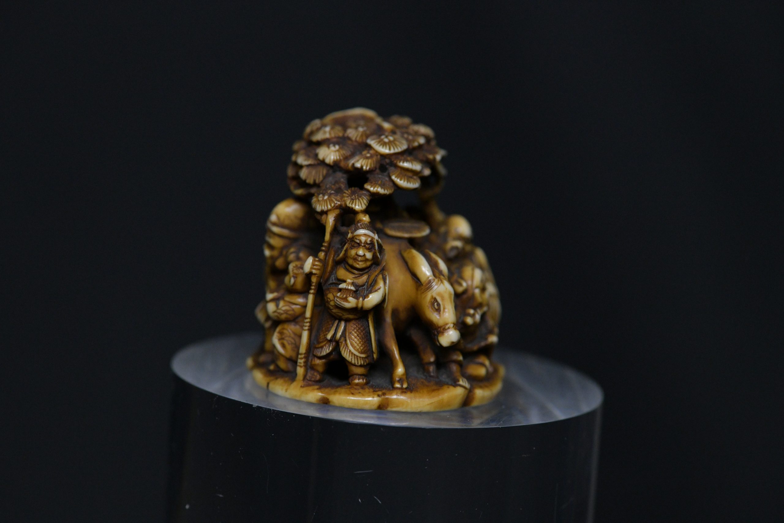 Netsuke Shichifukujin ivory