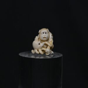 Netsuke Monkey octopus ivory