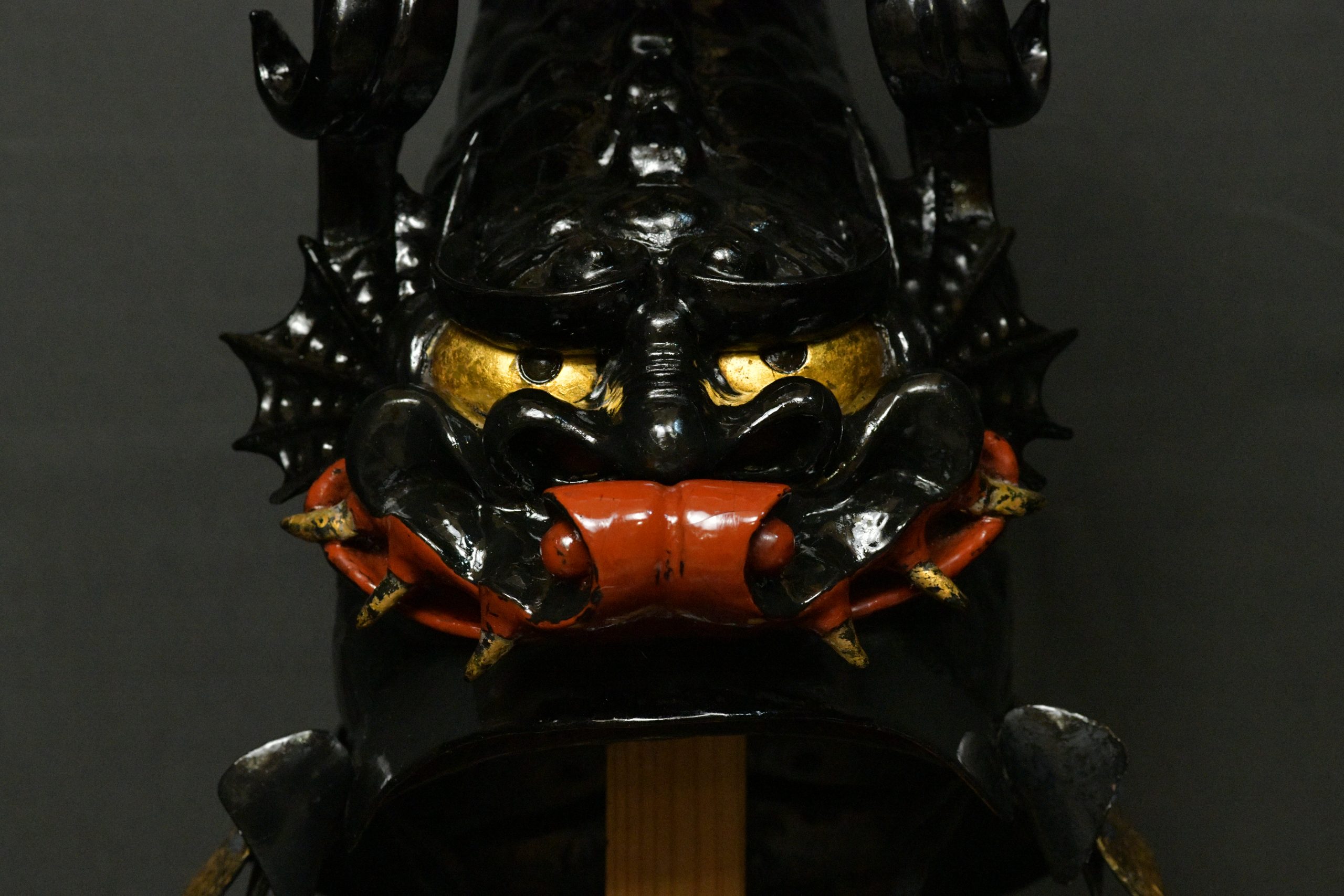 Kawari Kabuto Shachihoko