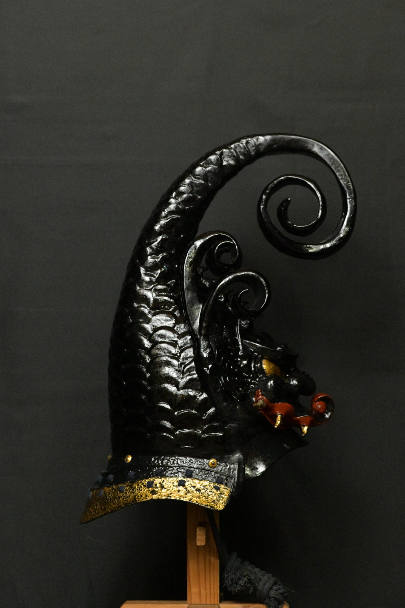 Kawari Kabuto Shachihoko