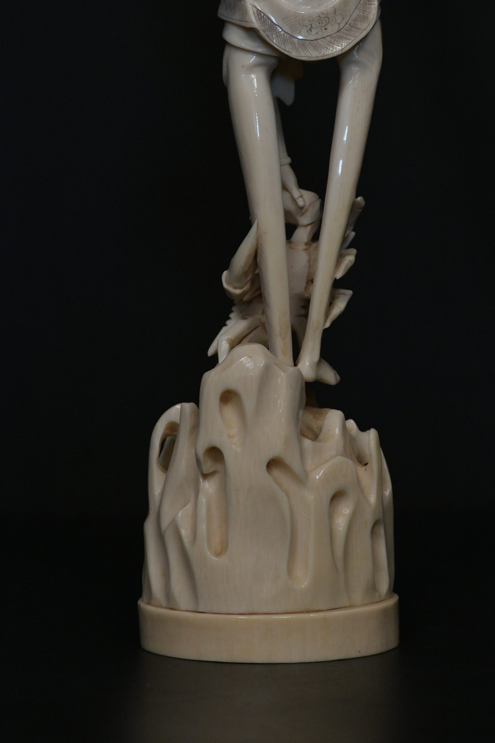 Okimono Ashinaga Tenaga ivory