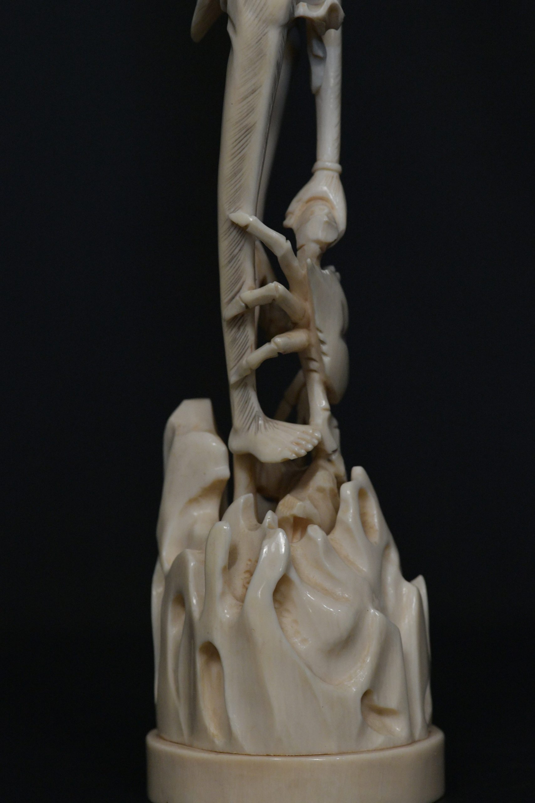 Okimono Ashinaga Tenaga ivory