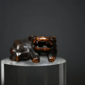 Netsuke Shishi wood