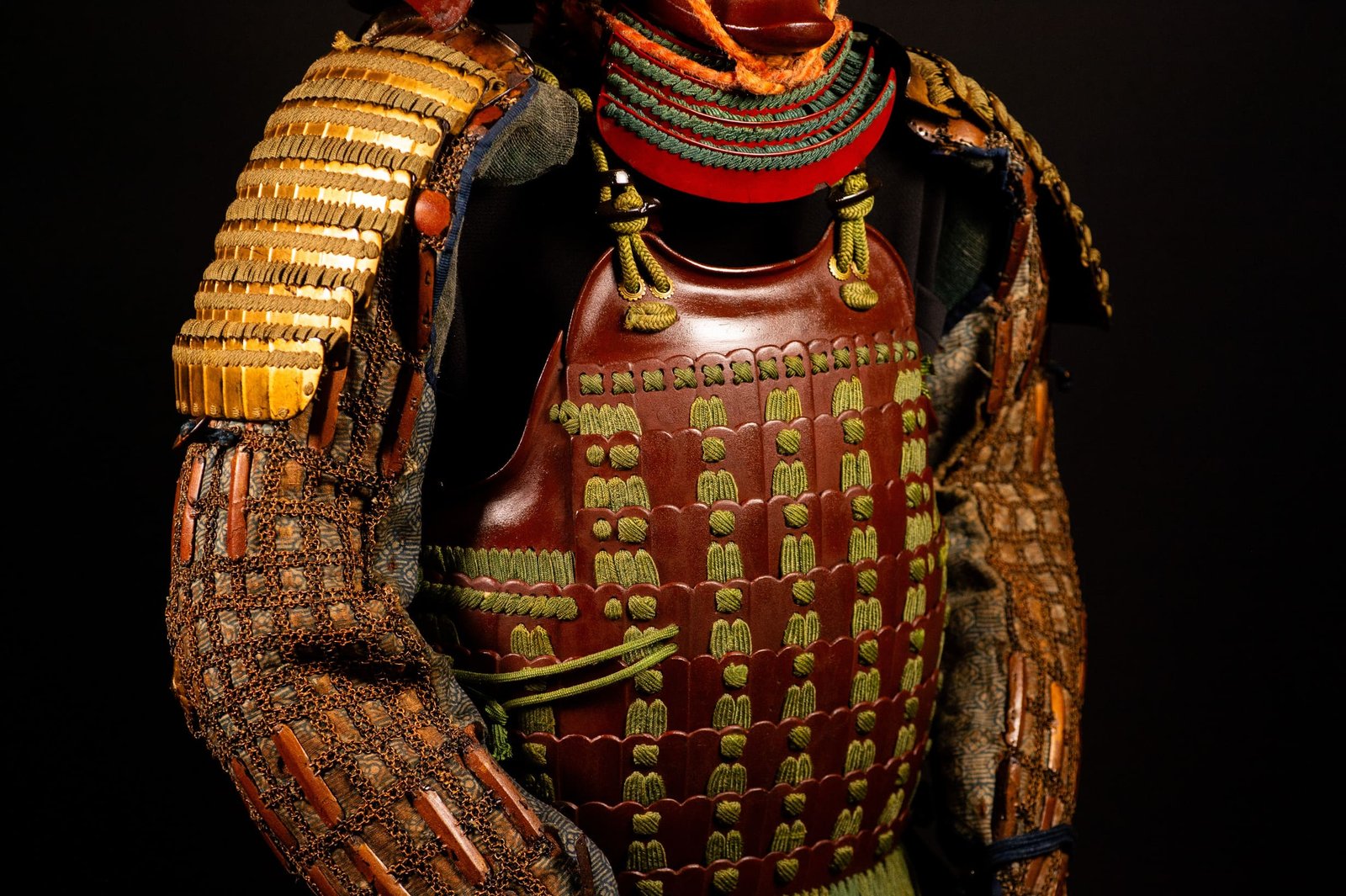 Certified Japanese Samurai Armor (Gusoku) – Red Lacquer Nimai-Dō and Moegi Lacing