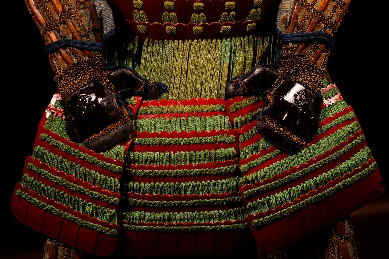 Certified Japanese Samurai Armor (Gusoku) – Red Lacquer Nimai-Dō and Moegi Lacing