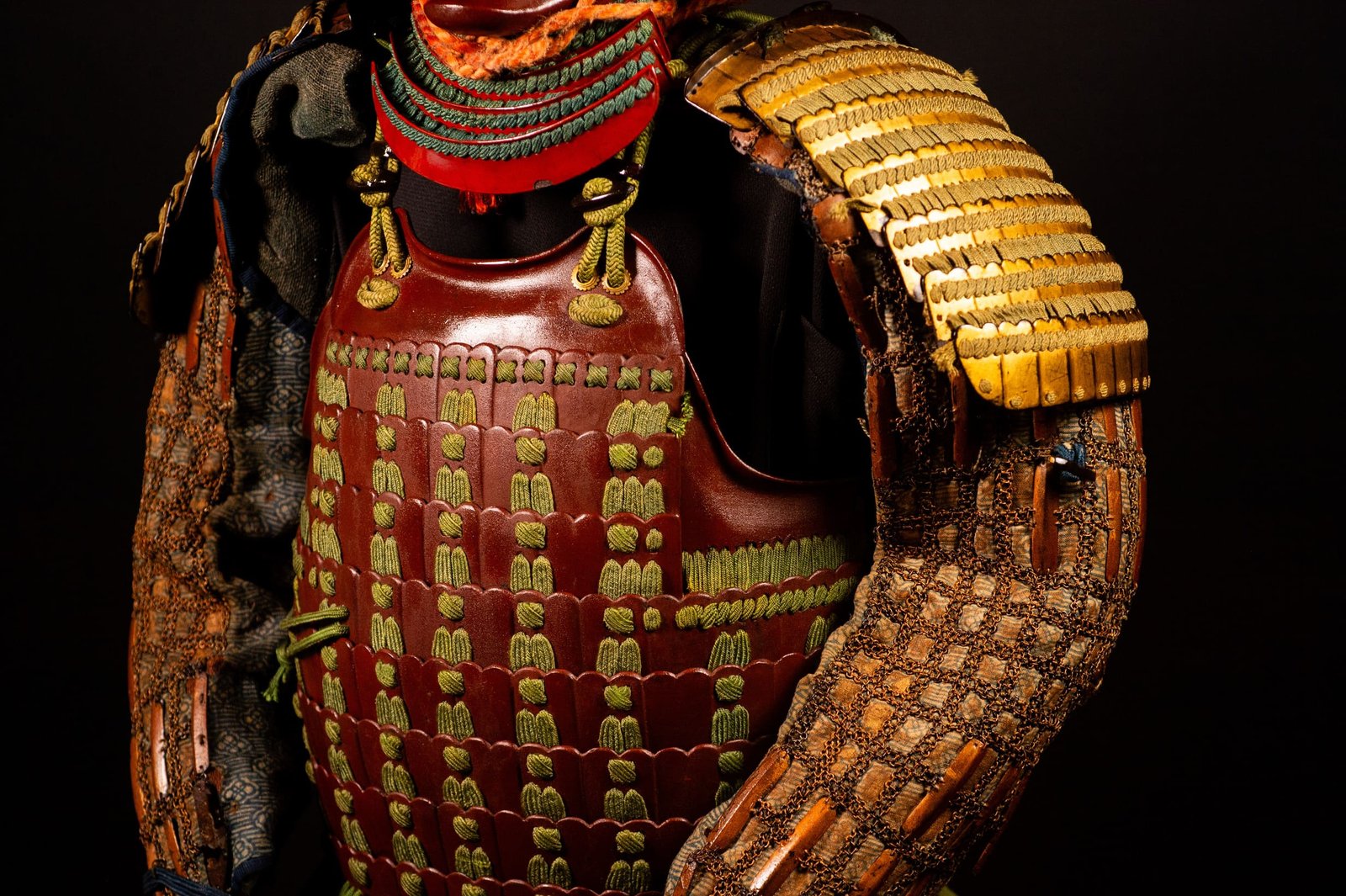 Certified Japanese Samurai Armor (Gusoku) – Red Lacquer Nimai-Dō and Moegi Lacing