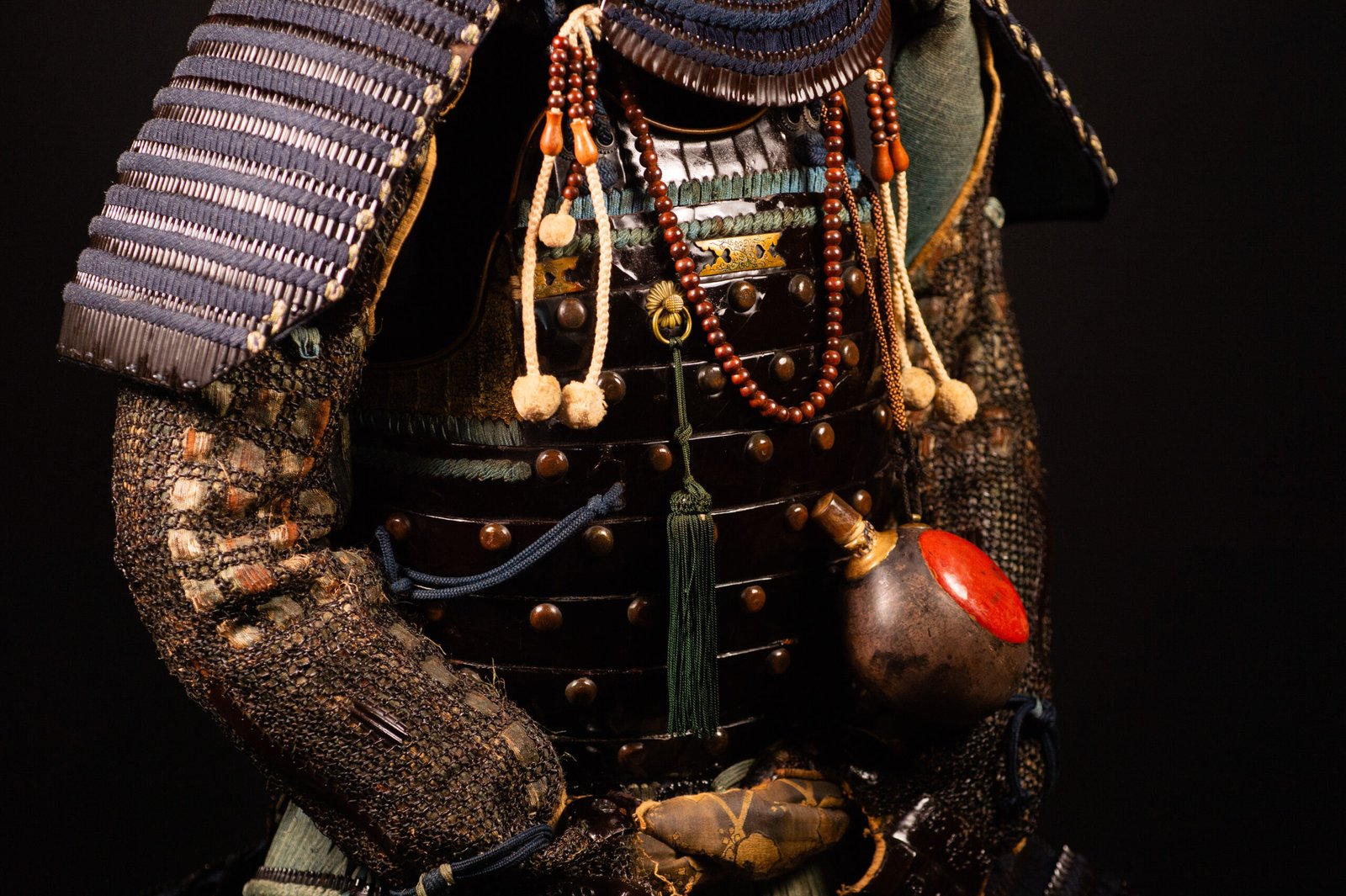 Complete Japanese Samurai Armor Gusoku – Black Lacquer and Navy - Blue Lacing