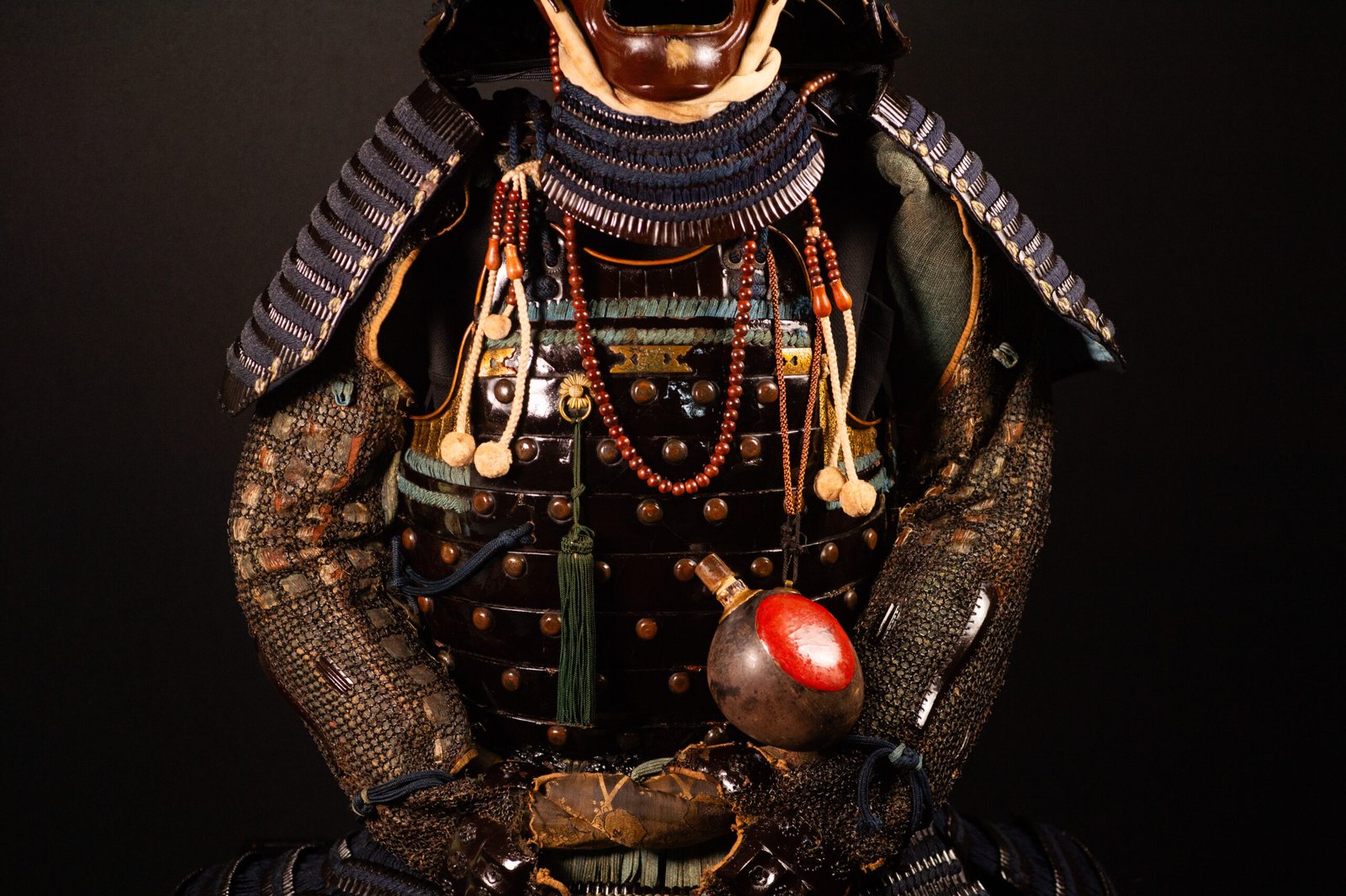 Complete Japanese Samurai Armor Gusoku – Black Lacquer and Navy - Blue Lacing