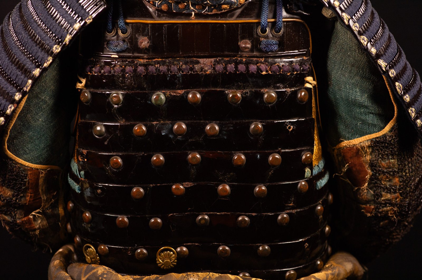 Complete Japanese Samurai Armor Gusoku – Black Lacquer and Navy - Blue Lacing