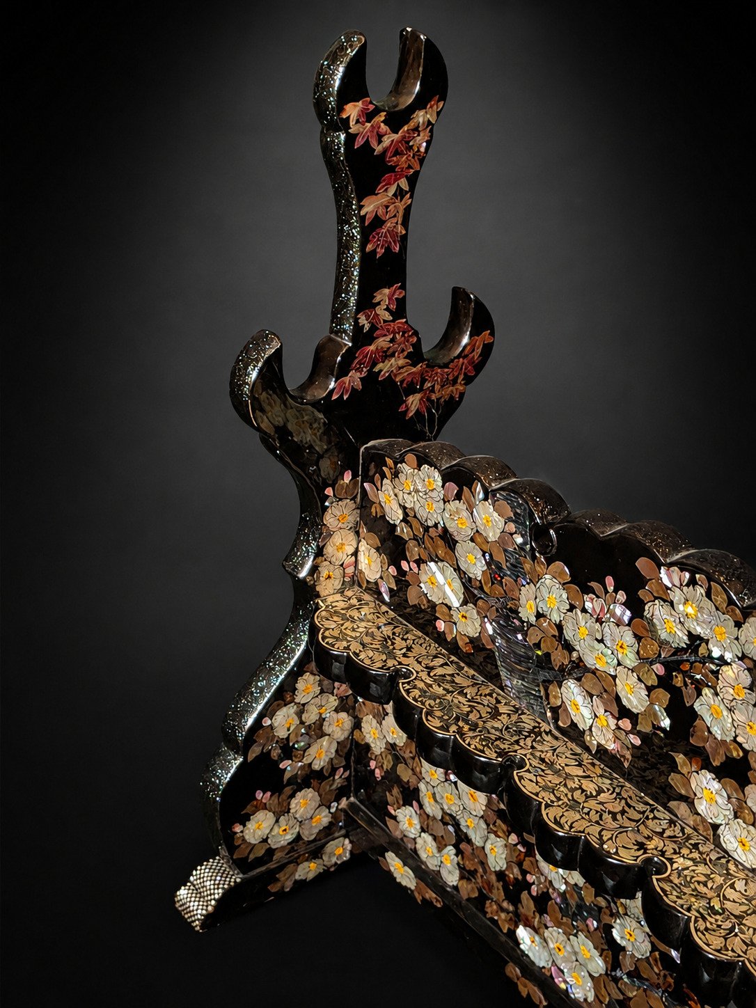 19th Century Japanese Katana-kake with Raden Inlay