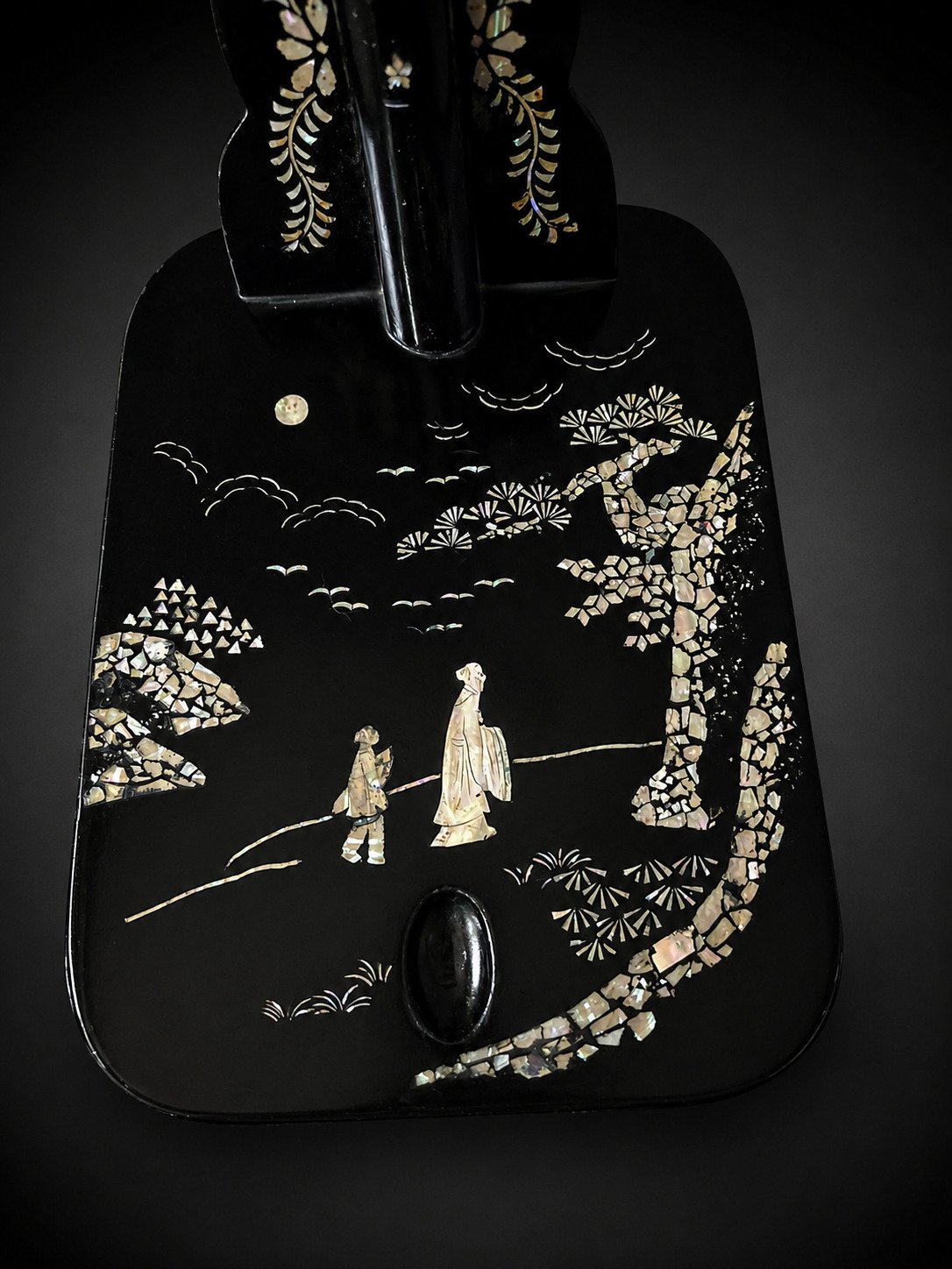 19th Century Katana-kake with Aogai Raden Landscape