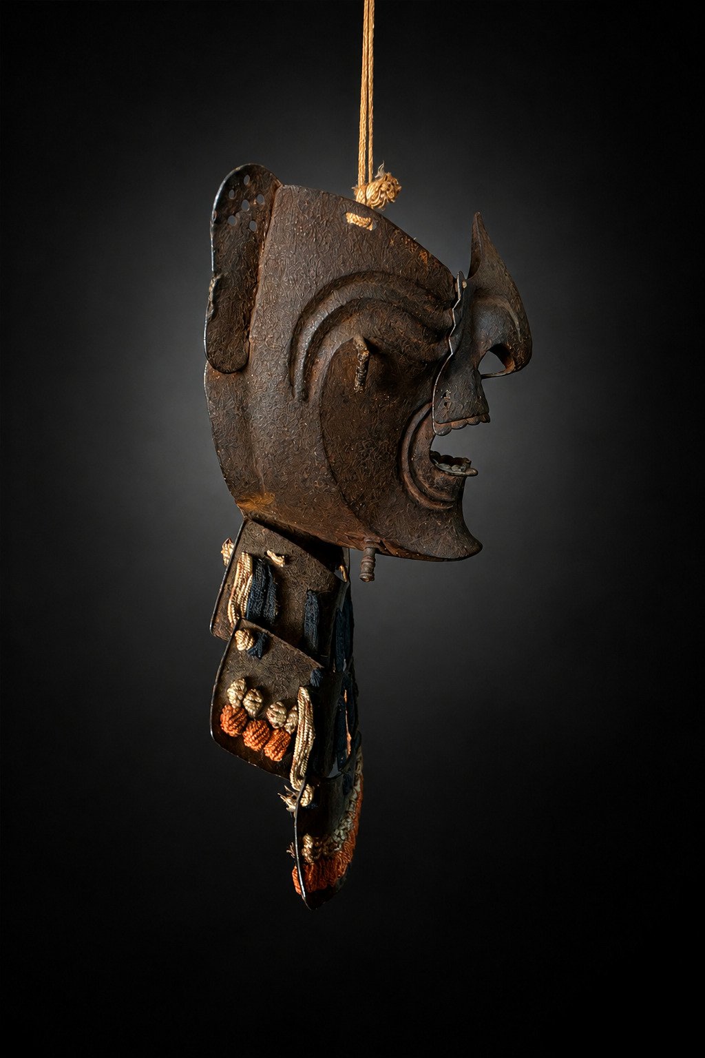 Edo Period Iron Mempō with Yodare-kake | Supein Nihonto