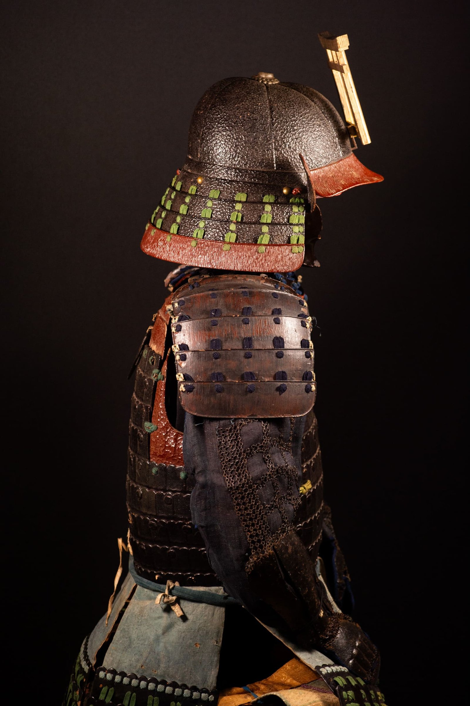 Japanese Samurai Armor Tōsei Gusoku with Torii Maedate