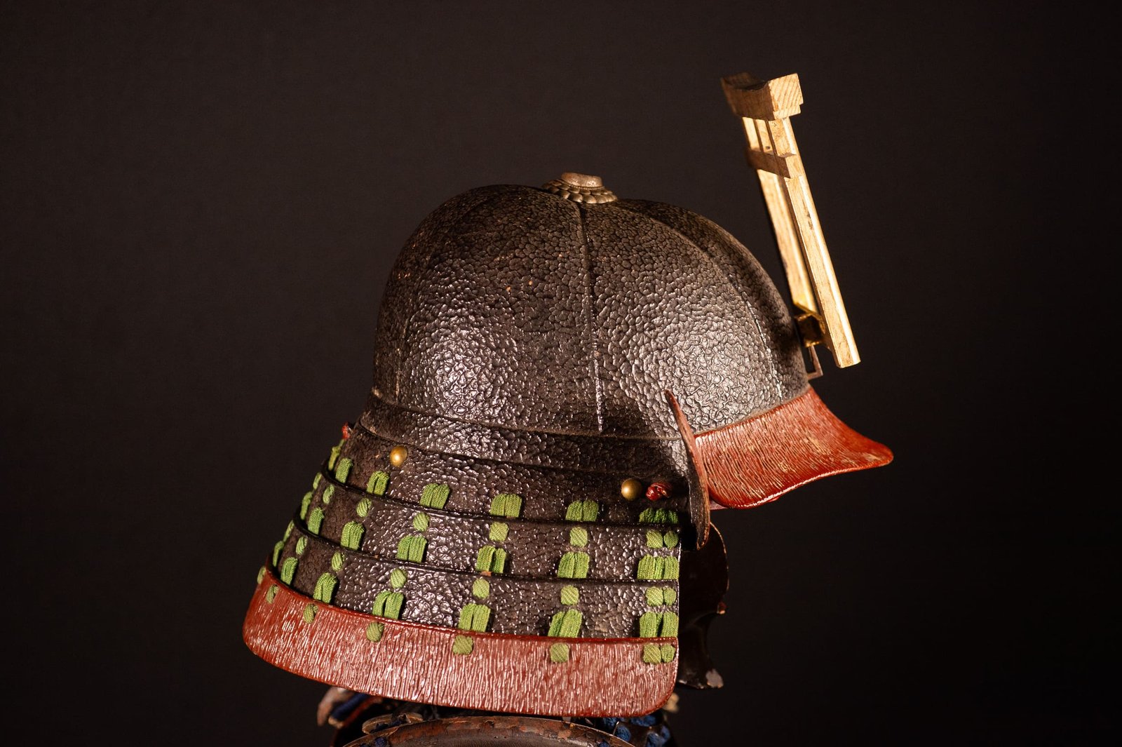 Japanese Samurai Armor Tōsei Gusoku with Torii Maedate