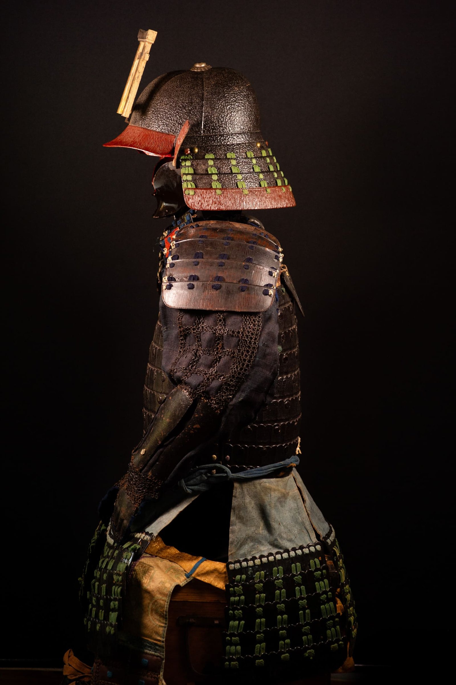 Japanese Samurai Armor Tōsei Gusoku with Torii Maedate