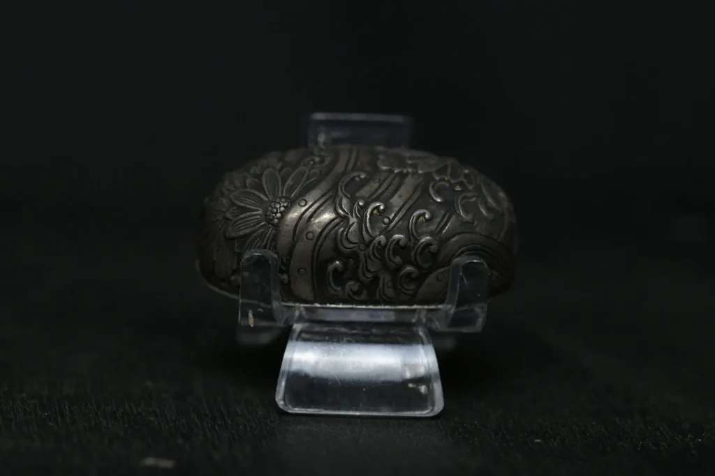 Kojiri silver flowers