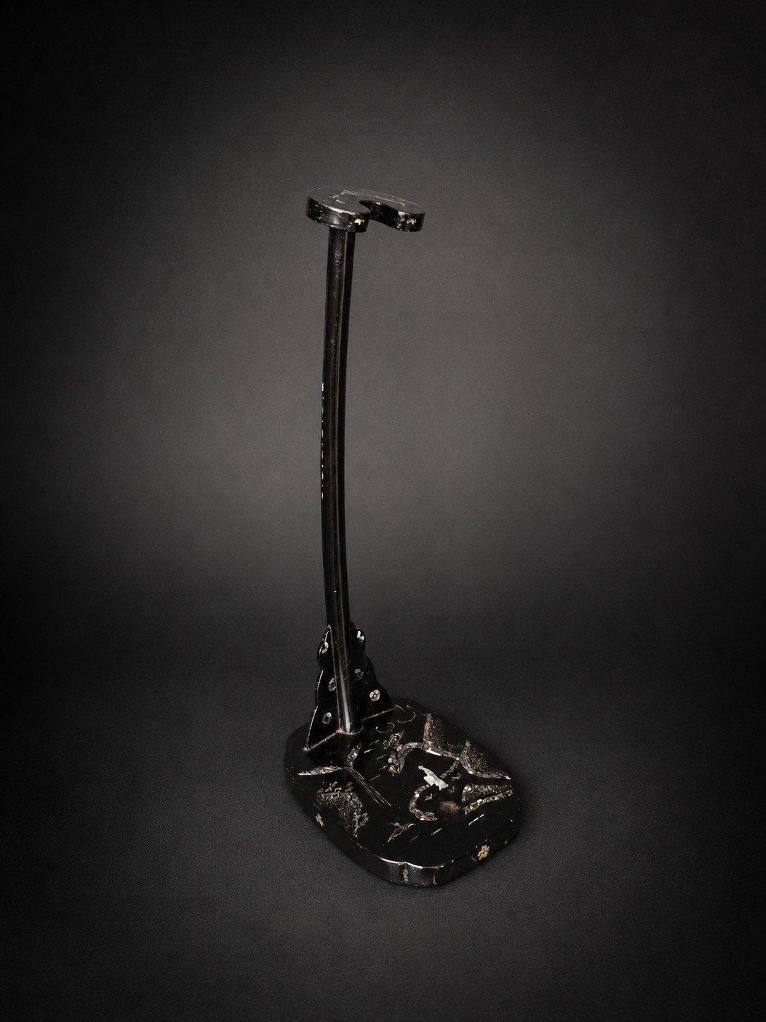 Late 19th Century Katana-kake with Aogai Raden Landscape
