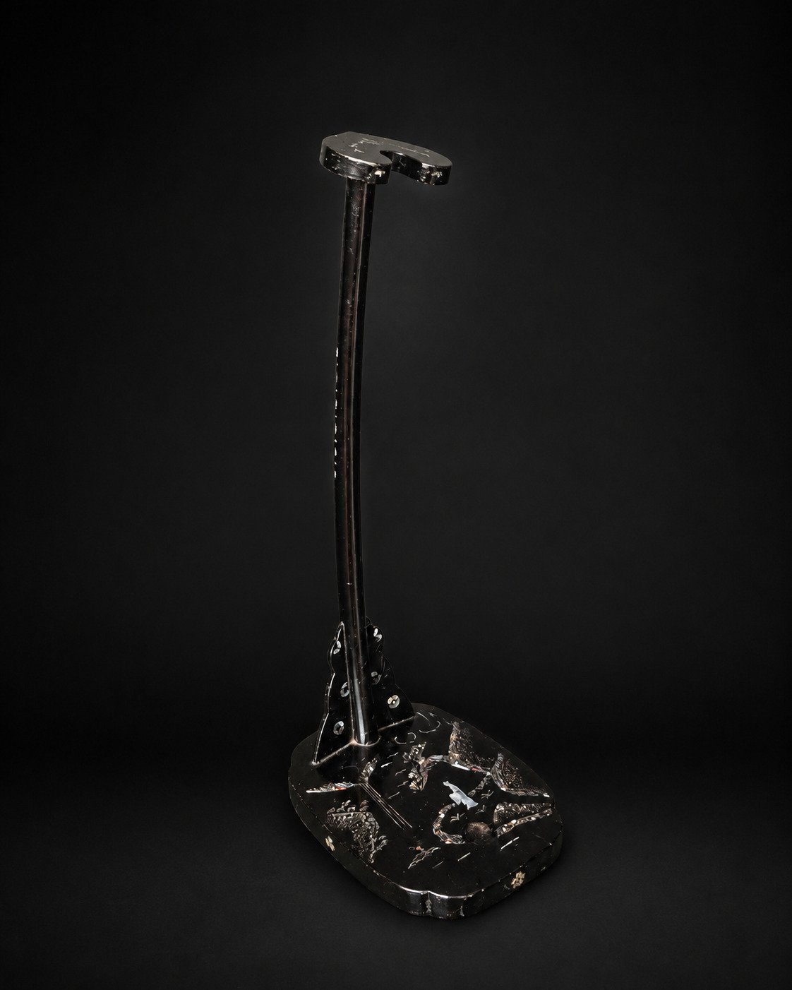 Late 19th Century Katana-kake with Aogai Raden Landscape
