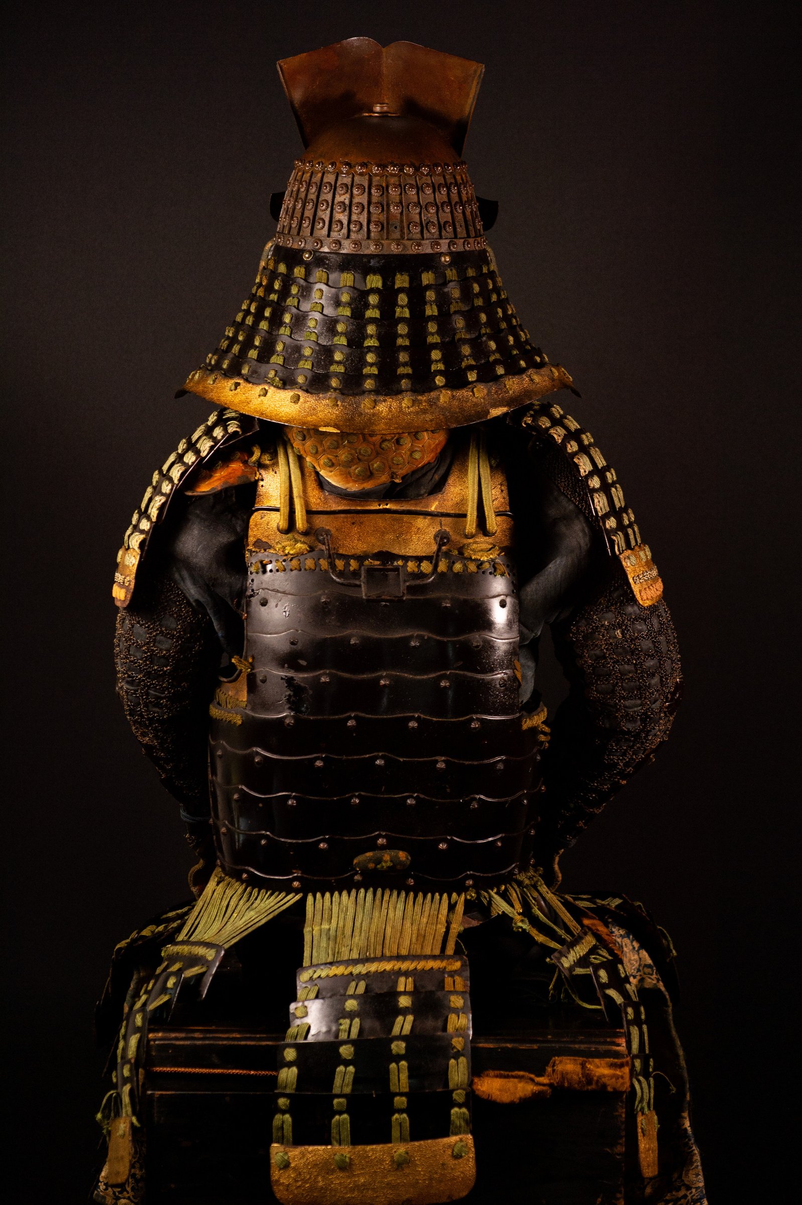 Mid-Edo Samurai Gusoku – Complete Japanese Armor