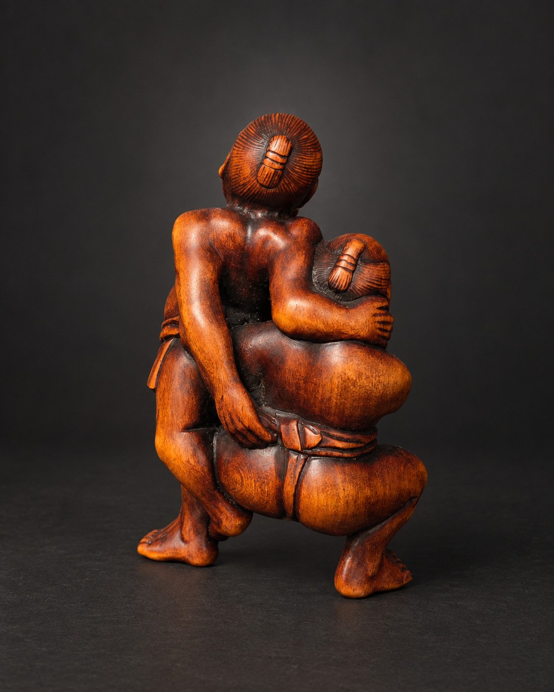 Netsuke of Two Sumō Wrestlers Performing Kawazu-gake