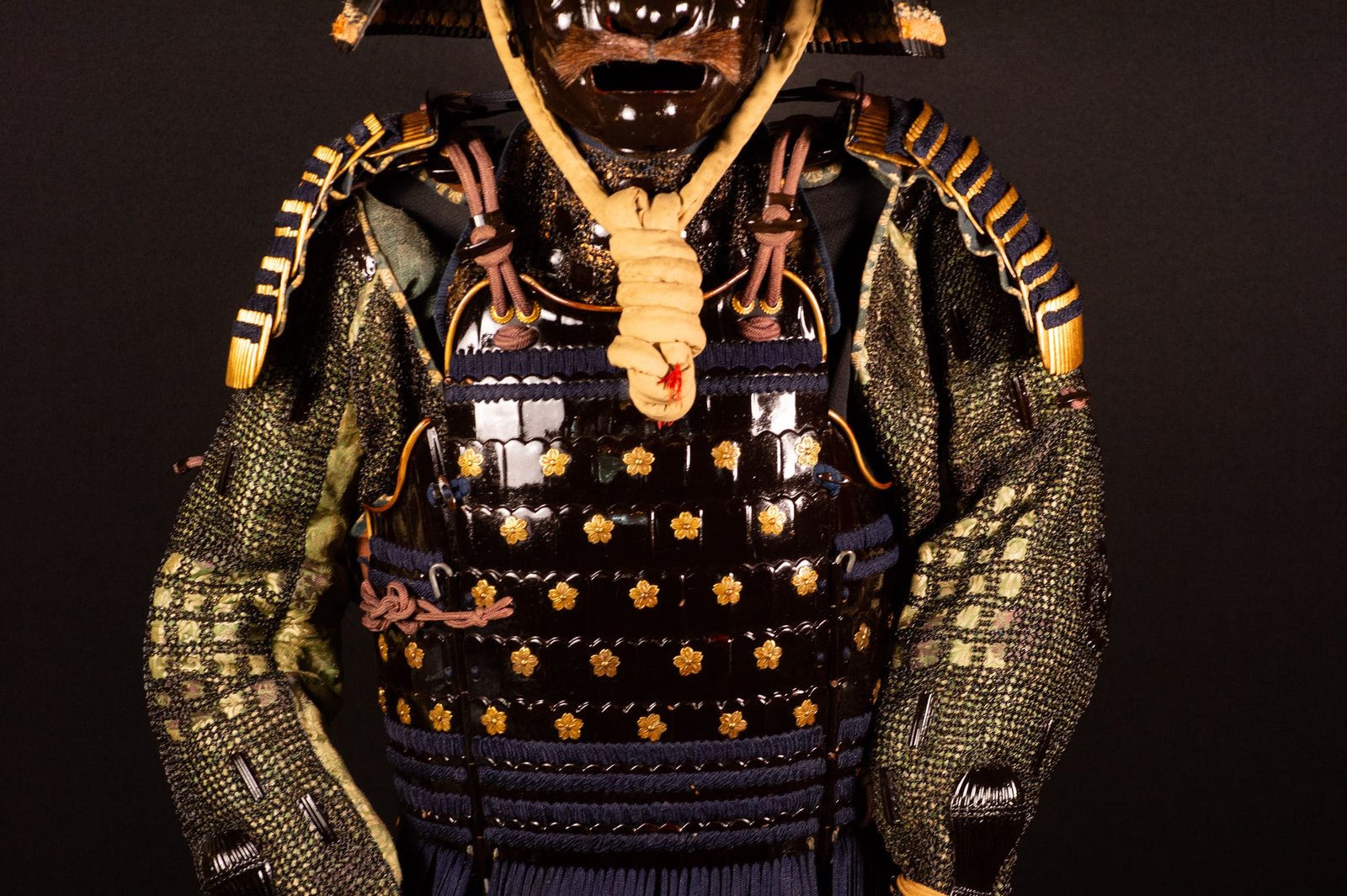 Edo-period Japanese samurai armor with crescent-moon maedate, Tokugawa mitsuba-aoi crests and indigo lacing
