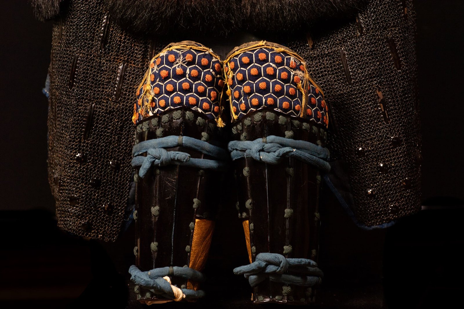 Edo-period Japanese samurai armor with crescent-moon maedate, Tokugawa mitsuba-aoi crests and indigo lacing