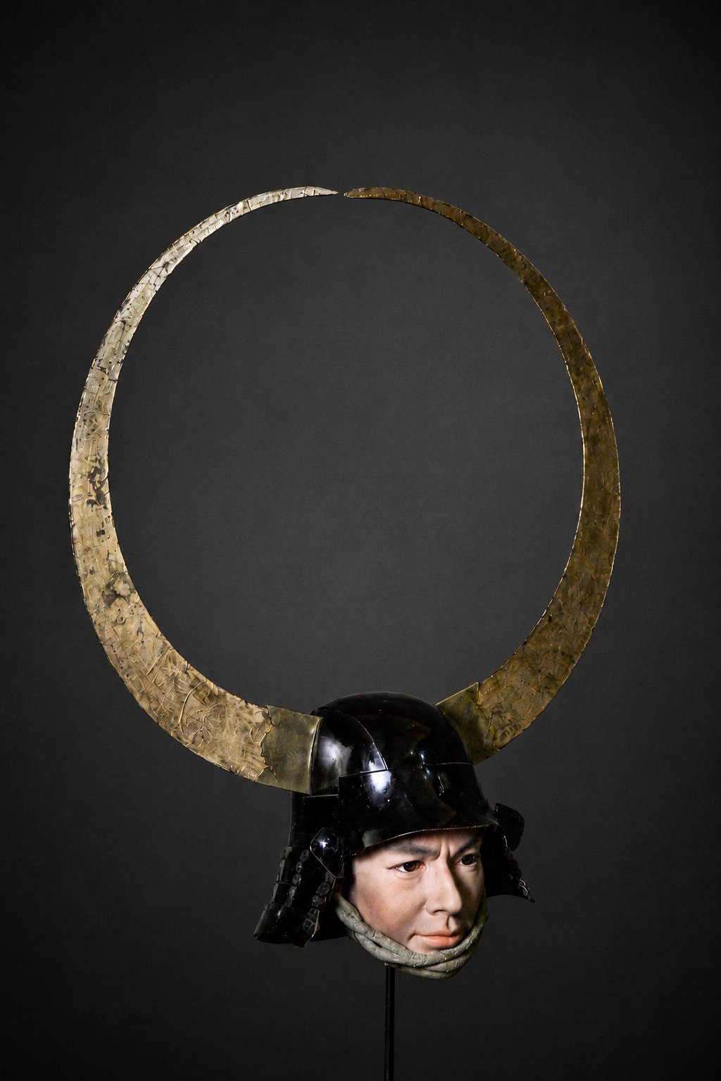 Zunari Kabuto with Gold Crescent Wakidate 11