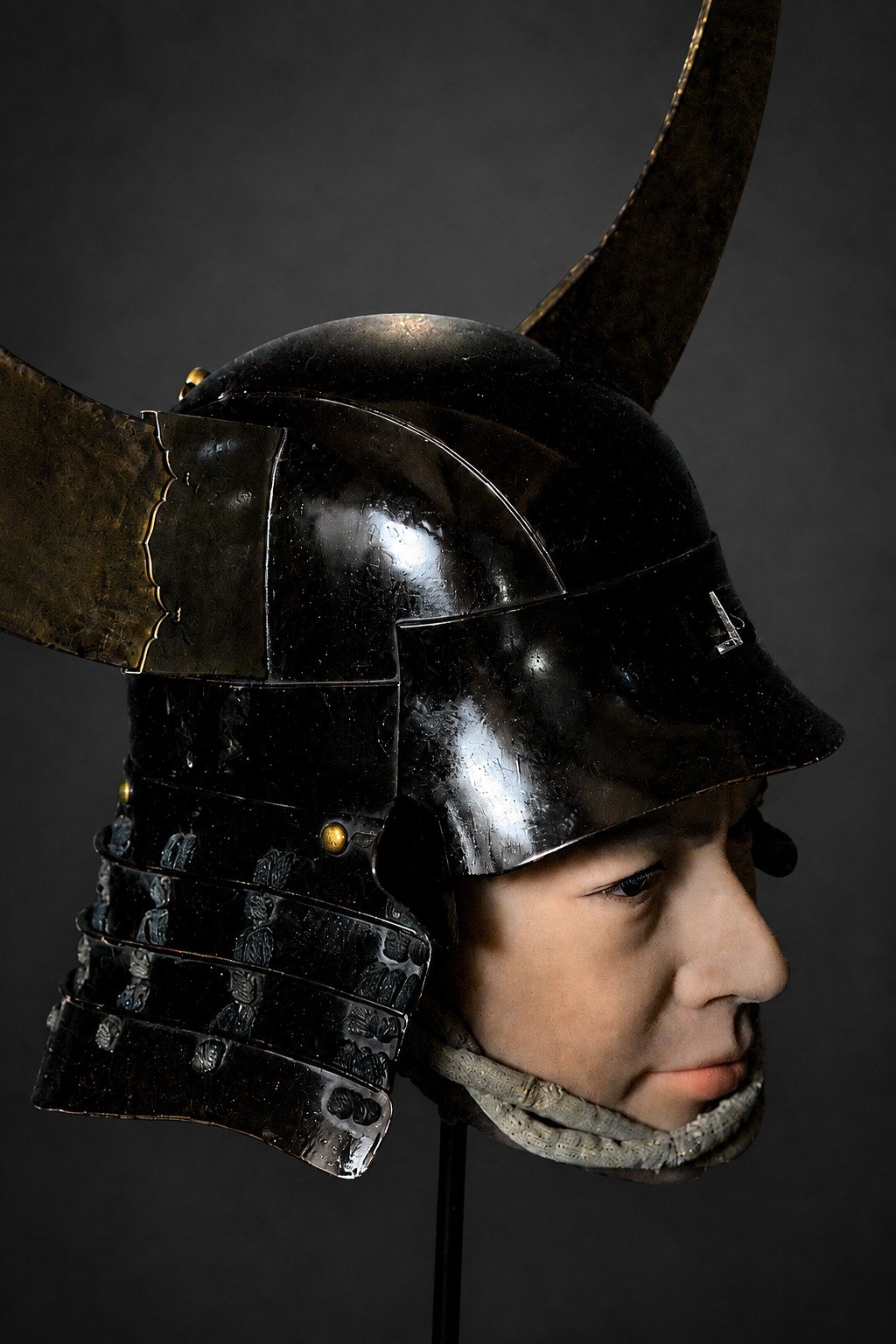 Zunari Kabuto with Gold Crescent Wakidate 1