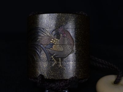 Inrō maki-e con gallo y gallina