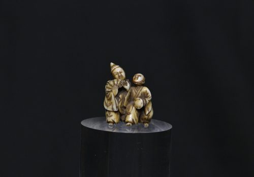 Netsuke nobles walking ivory