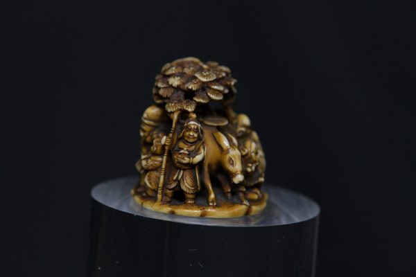 Netsuke Shichifukujin ivory