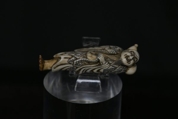 Netsuke seinnen pumpkin ivory