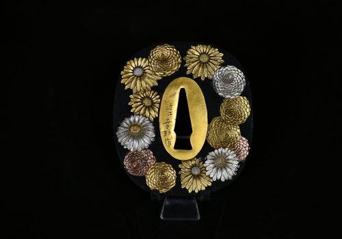 Shakudo Marugata Tsuba Chrisantemum