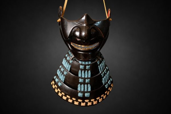 Edo Period Nerikawa Mempō with Three-Lame Yodare-kake – Black Lacquer