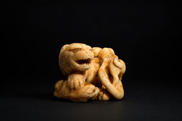 Edo Walrus Ivory Netsuke – Tiger with Two Cubs