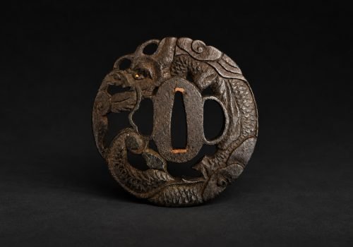 Tsuba Sukashi in ferro – Drago avvolto Ryū