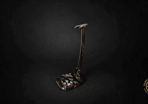 Late 19th Century Katana-kake with Aogai Raden Landscape