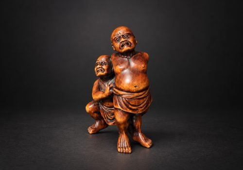Sumo Wrestlers Kawazu-gake Netsuke – Signed Hōkyūdō Itsumin