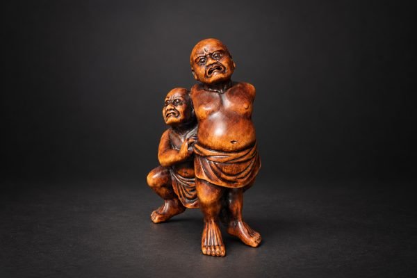Sumo Wrestlers Kawazu-gake Netsuke – Signed Hōkyūdō Itsumin
