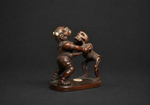 Oni vs Skelet Sumo Netsuke met Ivoorinleg