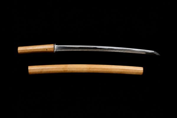 Wakizashi signé Bitchū Mizuta Kunishige – Gunome-Midare d’influence Sōshū